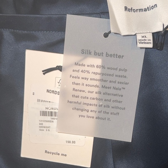 Reformation Navy Pants - Picture 5 of 5